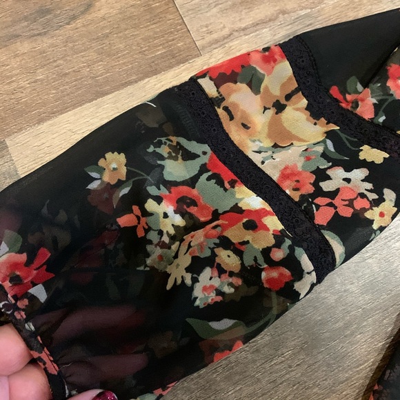 Pleione floral long sleeve blouse - Picture 5 of 10